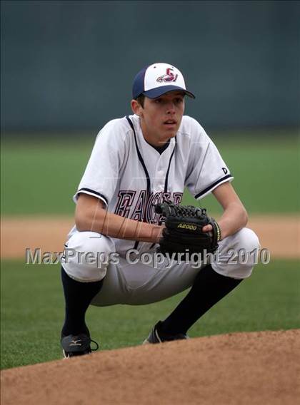 Thumbnail 3 in Los Amigos vs. Capistrano Valley Christian photogallery.