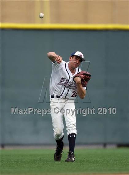 Thumbnail 2 in Los Amigos vs. Capistrano Valley Christian photogallery.