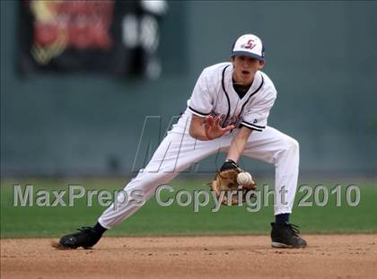 Thumbnail 3 in Los Amigos vs. Capistrano Valley Christian photogallery.