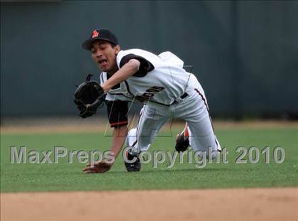 Thumbnail 2 in Los Amigos vs. Capistrano Valley Christian photogallery.