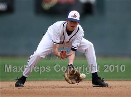 Thumbnail 3 in Los Amigos vs. Capistrano Valley Christian photogallery.