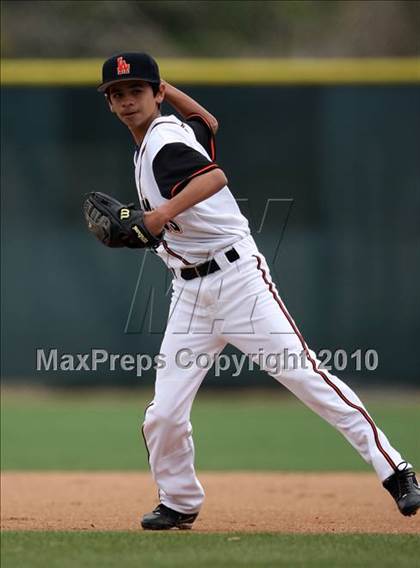 Thumbnail 2 in Los Amigos vs. Capistrano Valley Christian photogallery.