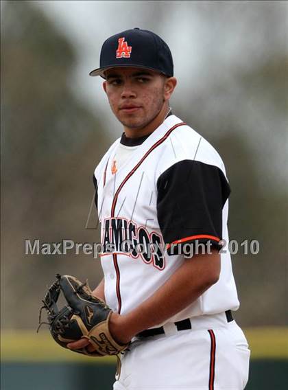 Thumbnail 1 in Los Amigos vs. Capistrano Valley Christian photogallery.