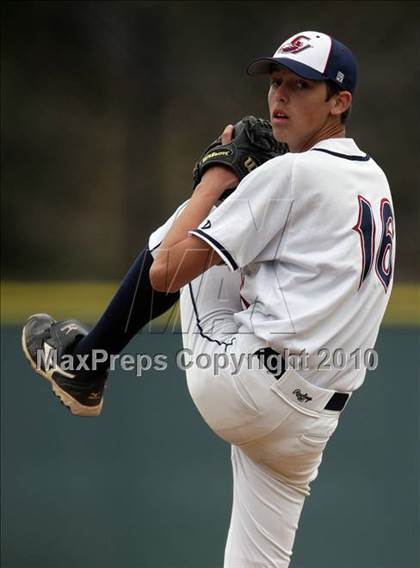 Thumbnail 2 in Los Amigos vs. Capistrano Valley Christian photogallery.