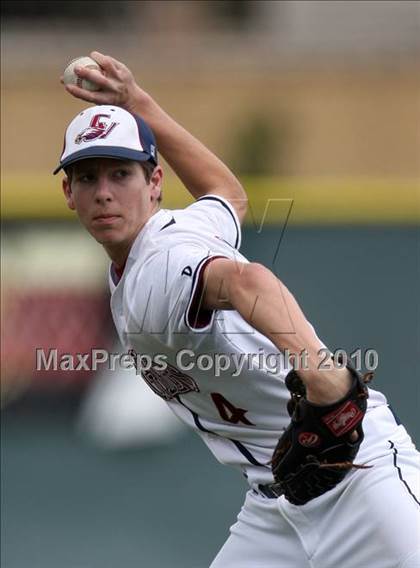 Thumbnail 1 in Los Amigos vs. Capistrano Valley Christian photogallery.