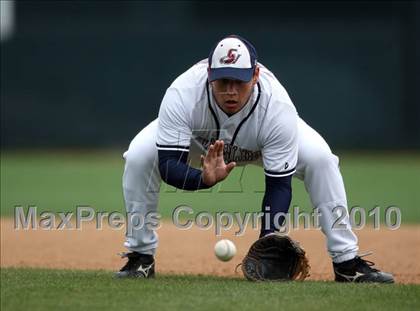 Thumbnail 2 in Los Amigos vs. Capistrano Valley Christian photogallery.