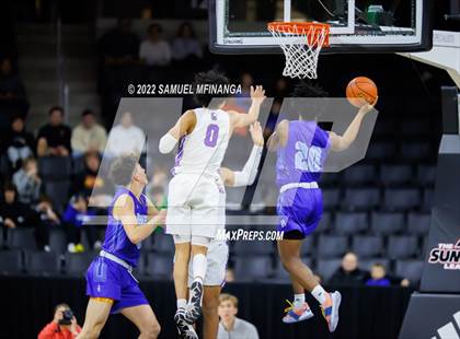 Thumbnail 2 in Creighton Prep vs. Omaha Central photogallery.