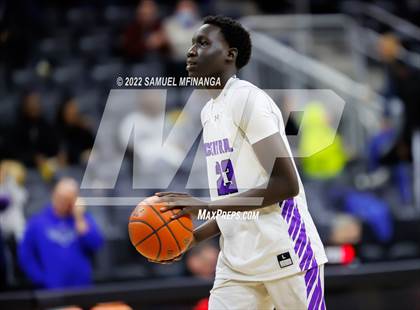 Thumbnail 2 in Creighton Prep vs. Omaha Central photogallery.