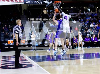 Thumbnail 3 in Creighton Prep vs. Omaha Central photogallery.