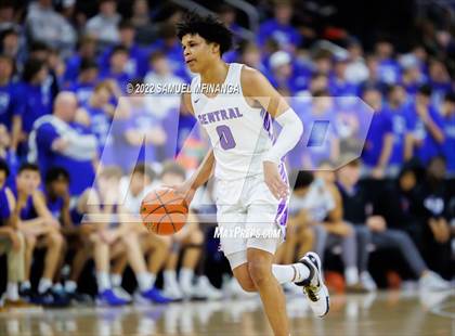 Thumbnail 3 in Creighton Prep vs. Omaha Central photogallery.