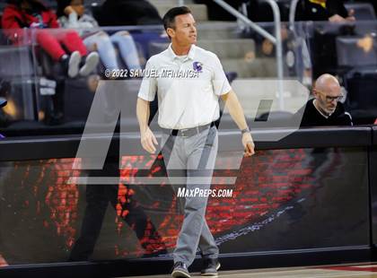 Thumbnail 3 in Creighton Prep vs. Omaha Central photogallery.