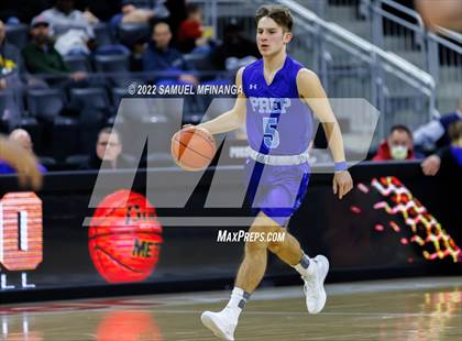 Thumbnail 2 in Creighton Prep vs. Omaha Central photogallery.