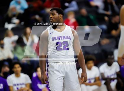 Thumbnail 2 in Creighton Prep vs. Omaha Central photogallery.