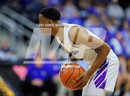 Thumbnail 2 in Creighton Prep vs. Omaha Central photogallery.