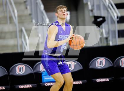 Thumbnail 1 in Creighton Prep vs. Omaha Central photogallery.