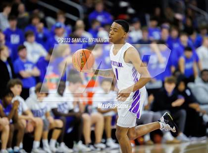Thumbnail 2 in Creighton Prep vs. Omaha Central photogallery.