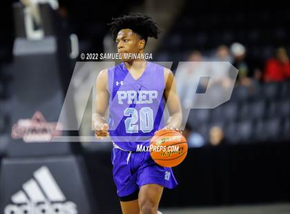 Thumbnail 1 in Creighton Prep vs. Omaha Central photogallery.