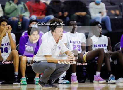 Thumbnail 3 in Creighton Prep vs. Omaha Central photogallery.