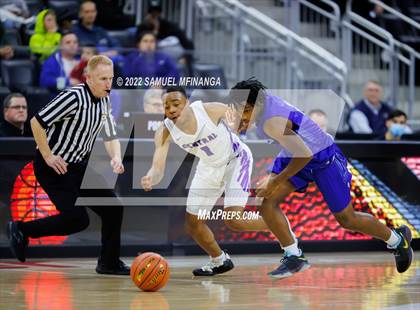 Thumbnail 1 in Creighton Prep vs. Omaha Central photogallery.
