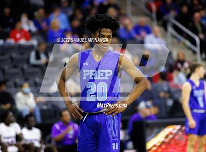 Thumbnail 2 in Creighton Prep vs. Omaha Central photogallery.
