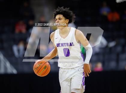Thumbnail 1 in Creighton Prep vs. Omaha Central photogallery.