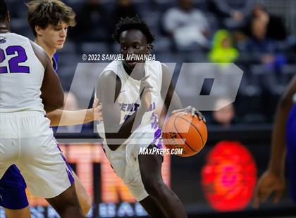 Thumbnail 3 in Creighton Prep vs. Omaha Central photogallery.