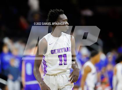 Thumbnail 1 in Creighton Prep vs. Omaha Central photogallery.