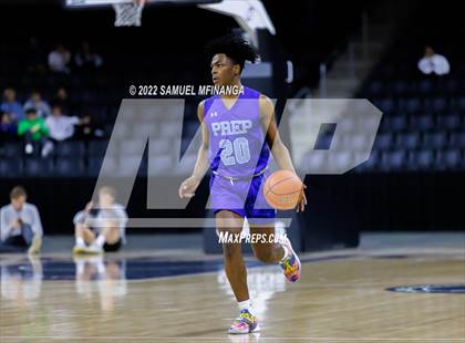Thumbnail 3 in Creighton Prep vs. Omaha Central photogallery.