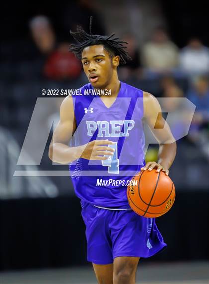 Thumbnail 2 in Creighton Prep vs. Omaha Central photogallery.