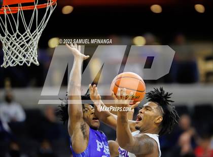 Thumbnail 1 in Creighton Prep vs. Omaha Central photogallery.