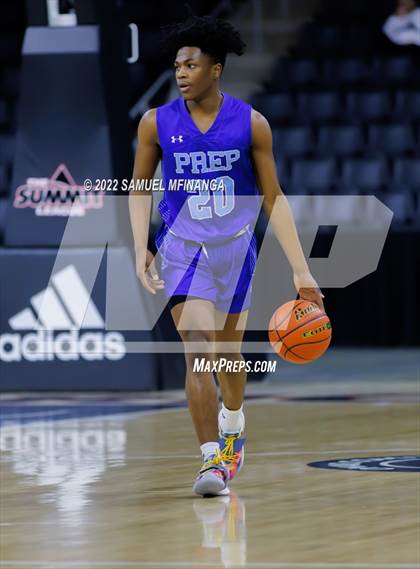 Thumbnail 2 in Creighton Prep vs. Omaha Central photogallery.