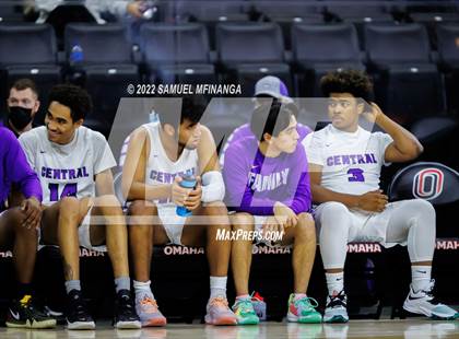Thumbnail 1 in Creighton Prep vs. Omaha Central photogallery.