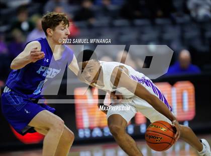 Thumbnail 1 in Creighton Prep vs. Omaha Central photogallery.
