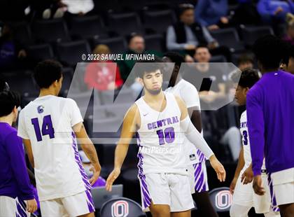 Thumbnail 3 in Creighton Prep vs. Omaha Central photogallery.