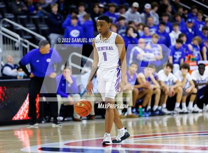 Thumbnail 1 in Creighton Prep vs. Omaha Central photogallery.