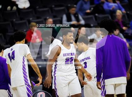 Thumbnail 1 in Creighton Prep vs. Omaha Central photogallery.