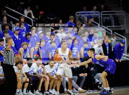 Thumbnail 2 in Creighton Prep vs. Omaha Central photogallery.