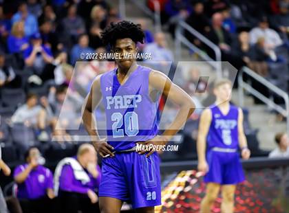 Thumbnail 2 in Creighton Prep vs. Omaha Central photogallery.