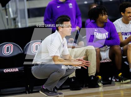 Thumbnail 1 in Creighton Prep vs. Omaha Central photogallery.
