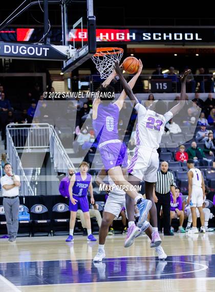 Thumbnail 1 in Creighton Prep vs. Omaha Central photogallery.