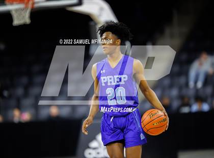 Thumbnail 2 in Creighton Prep vs. Omaha Central photogallery.