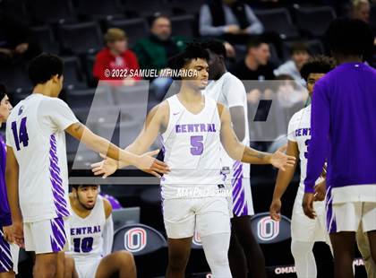 Thumbnail 3 in Creighton Prep vs. Omaha Central photogallery.
