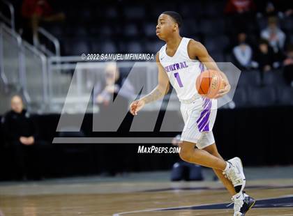 Thumbnail 1 in Creighton Prep vs. Omaha Central photogallery.