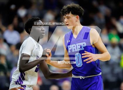 Thumbnail 2 in Creighton Prep vs. Omaha Central photogallery.