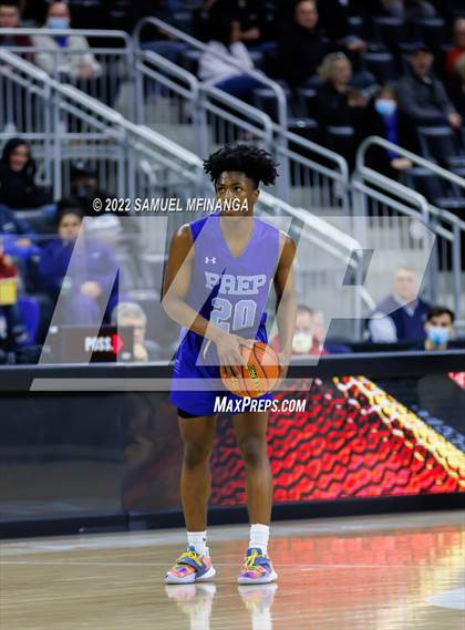 Thumbnail 2 in Creighton Prep vs. Omaha Central photogallery.