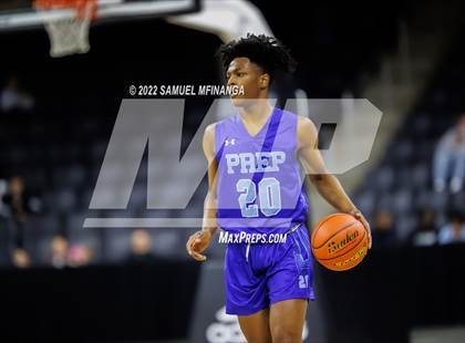 Thumbnail 3 in Creighton Prep vs. Omaha Central photogallery.