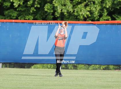 Thumbnail 2 in Amanda-Clearcreek vs Fredericktown (OHSAA D3 District Final) photogallery.