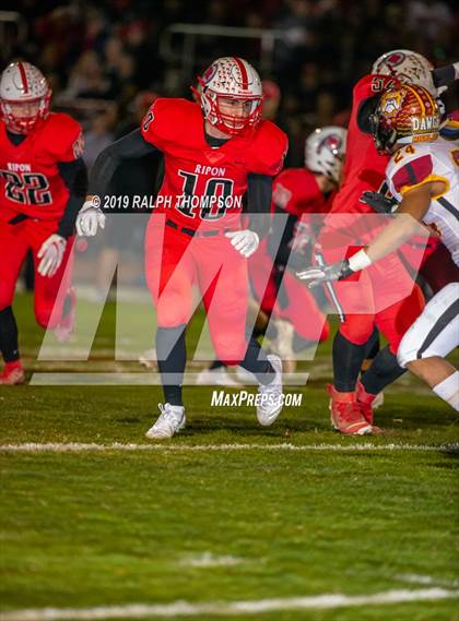 Thumbnail 1 in Ripon vs. Highland (CIF D 4 AA California State Final) photogallery.