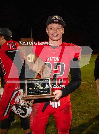 Thumbnail 2 in Ripon vs. Highland (CIF D 4 AA California State Final) photogallery.
