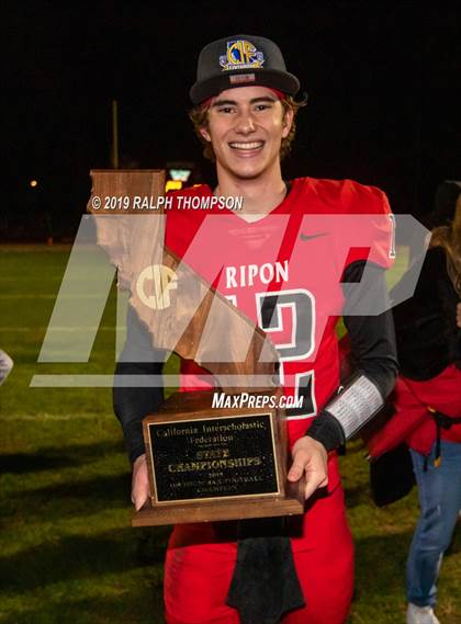 Thumbnail 3 in Ripon vs. Highland (CIF D 4 AA California State Final) photogallery.